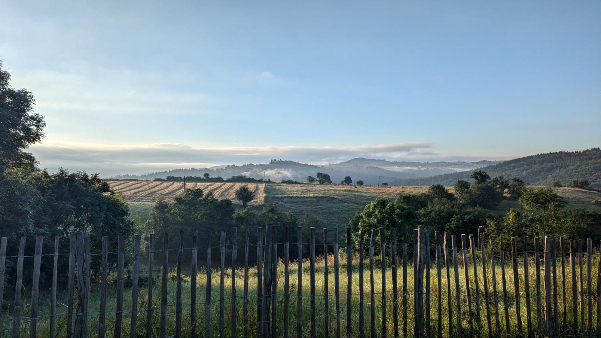 La Grange, Le Hameau Des Volcans - Deconnexion Face A La Vue Saint-Just-pres-Brioude Buitenkant foto
